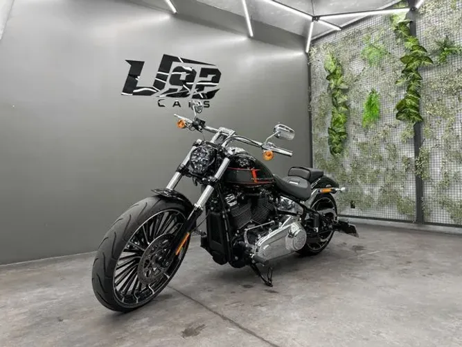 Harley-Davidson BREAKOUT FXBR