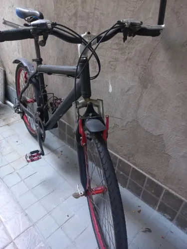 Bicicleta usada, 300 reais.