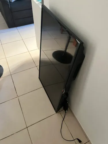 Tv quebrada 50,00