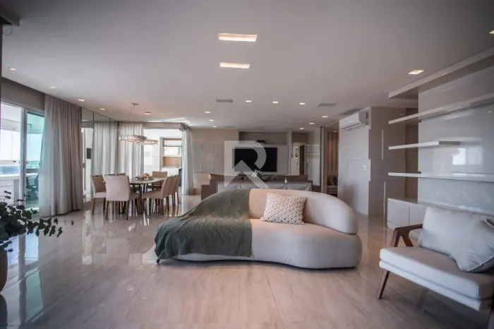 Apartamento Mobiliado em Cond Clube com Vista Livre, Andar Alto, Face Norte e 3 suítes, 3