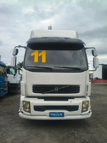 Cavalo vm 310 4x2 /19.320/19.330/ c/ar elétrico