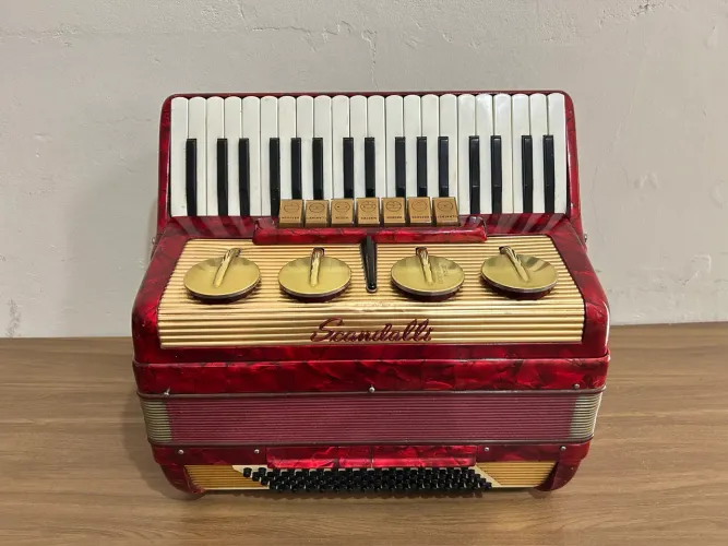 Acordeon Sanfona Scandalli 80 baixos