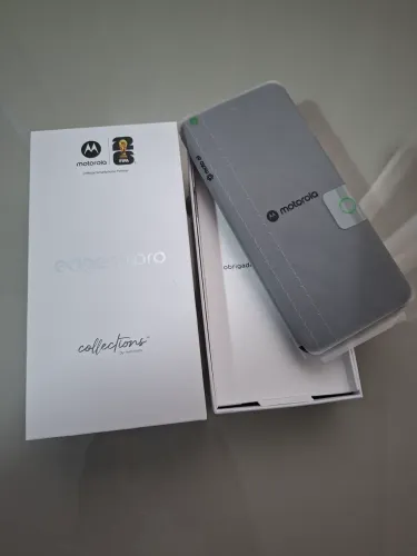 Motorola Edge 70 Pro Vinho - 12GB / 512GB