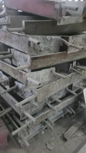 Forma de ferro para fabricação de Guia de Concreto Reta PMSP 0,15x0,30x1,00m