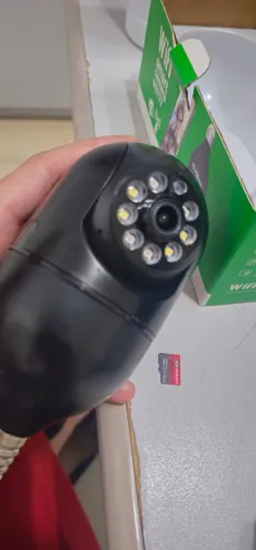 Câmera Lâmpada de Segurança Orbitronic na cor preta, Aplicativo Yoosee