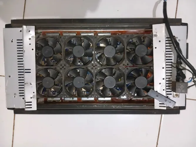 Power one 2400 1100rms