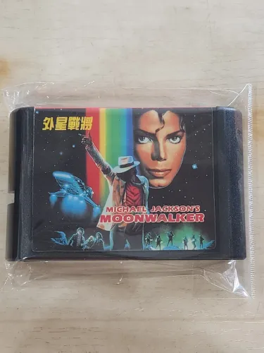 O rei do pop tem que salvar o mundo em Michael Jackson Moonwalker de mega drive