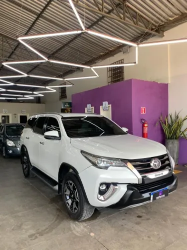 Toyota Hilux SW4 SRX Diamo. 4X4 2.8 TB DIE AUT 2020