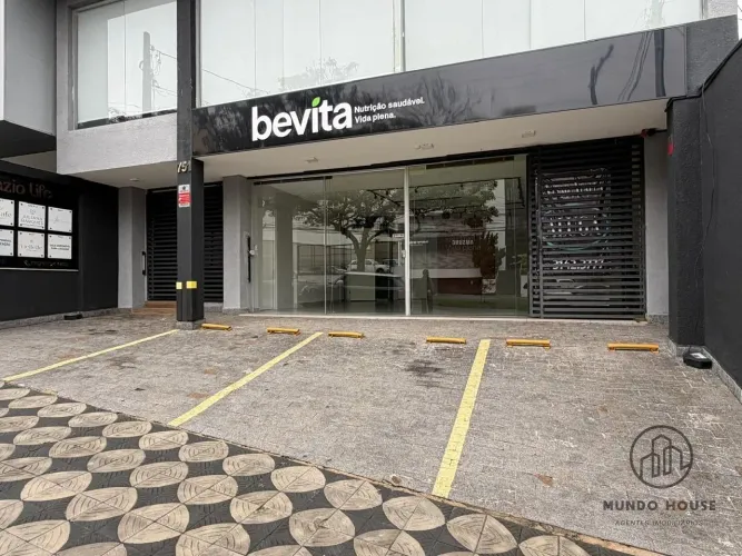 Ponto comercial na Av Barão de Tatui com 4 vagas de garagem