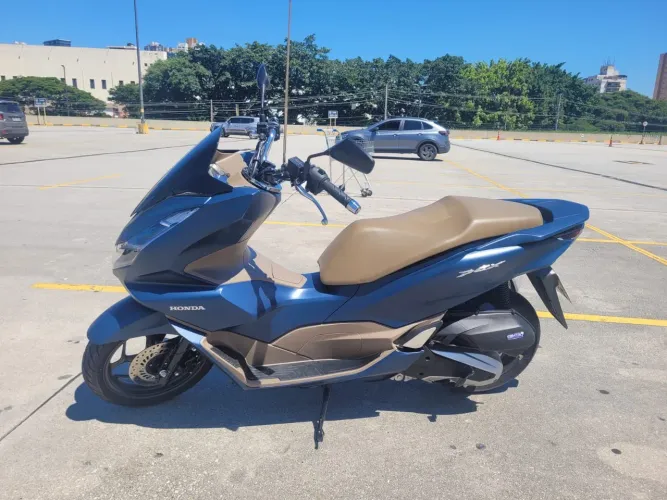 Honda PCX 160 DLX 2024 - Único Dono (Apenas 6.000 km - Todas Revisões na Honda)