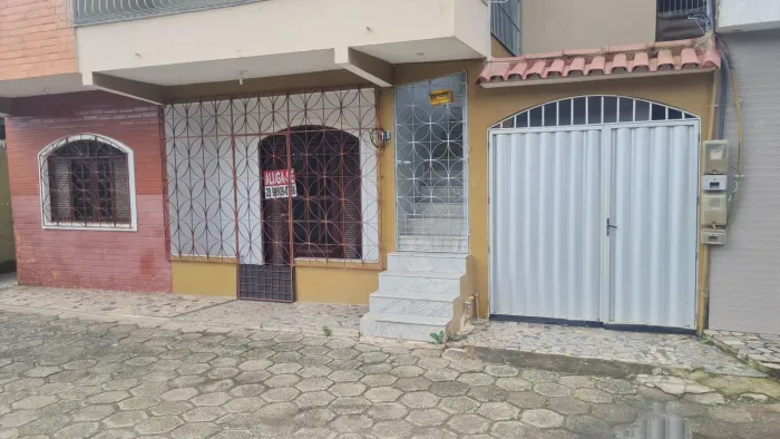 Aluguel anual casa no centro Piúma