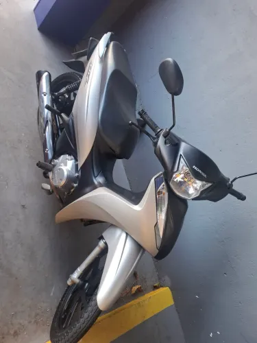 Vende-se Honda Biz 125cc