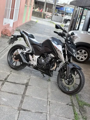 Honda CB 300f Twister Flex 2025