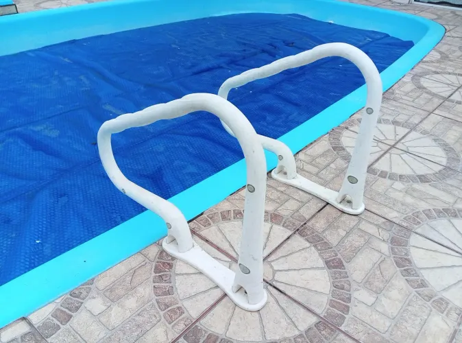 Corrimão Igui para piscina novo
