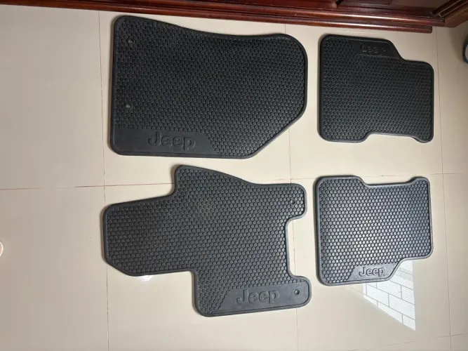 Tapete original Jeep e Compass