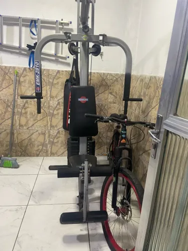 Aparelho de musculação