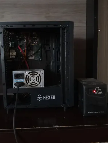 Pc antigo com gabinete novo