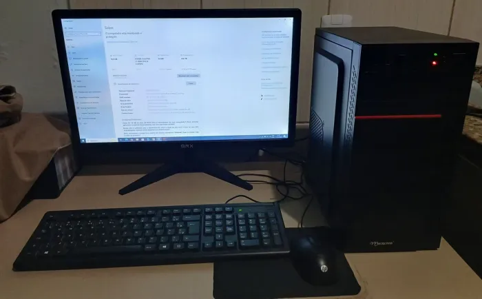 Monitor 23" Teclado mouse cx de som