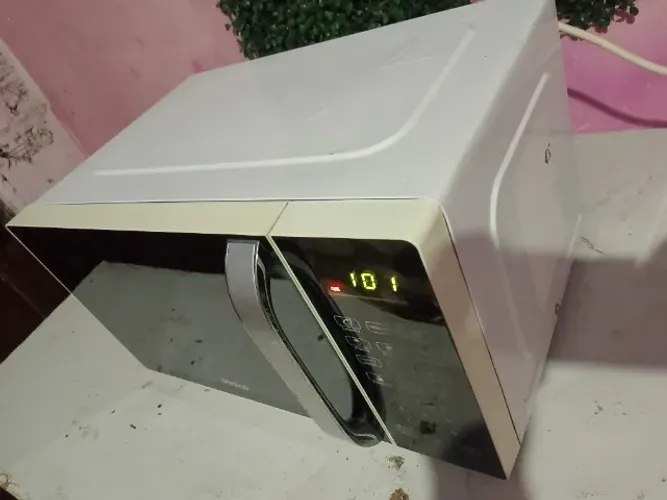Microondas Philco espelhado 22 litros