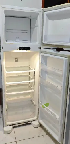 Geladeira Consul Duplex 275L - R$ 640