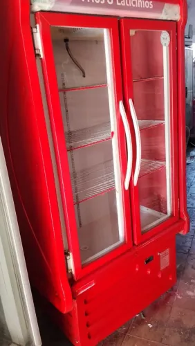 Expositor duas portas 220w