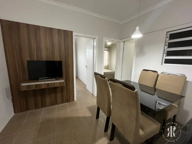 Apartamento 2 dormitórios, em zona central nocoração do centro de Tramandaí/RS.
