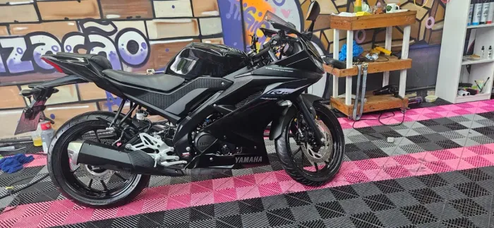 Yamaha R15