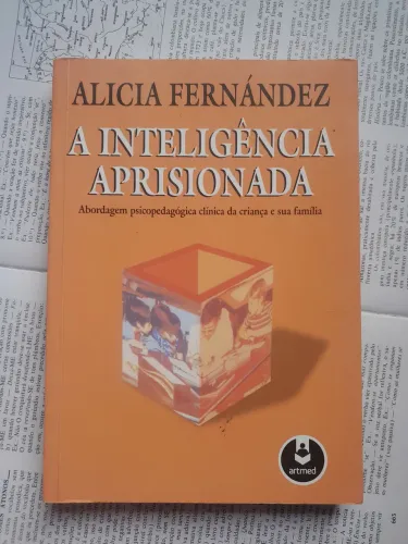 A inteligência aprisionada