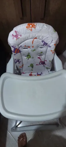 Cadeirinha de alimentação