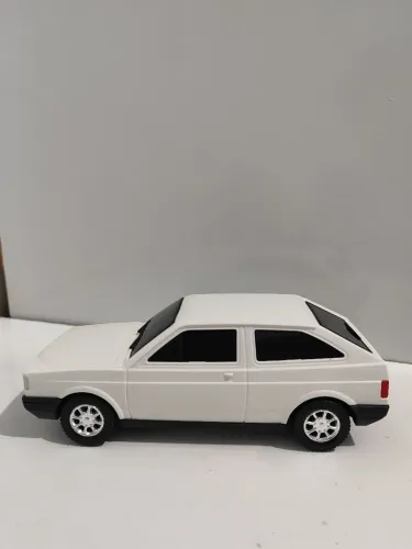 Kit 2 Miniaturas Diverplas - Gol Quadrado Branco - Fusca Preto