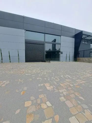 Inbox aluga Pavilhão de 750m² em Garibaldi