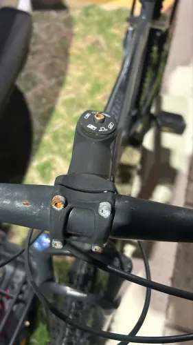 Bicicleta aro 29 Dropp Alumínio 21 Vel Marchas Freios a Disco Aluminum