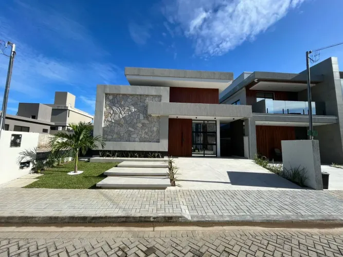 Casa em condomínio fechado