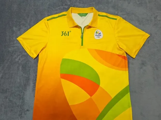 Camisa Oficial Brasil Olimpíadas Rio 2016, tamanho G (58x76cm). Praticamente impecável!