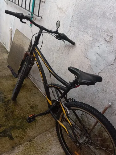 Bicicleta Caloi Andes R26 Aro 26 Preto (Usado)