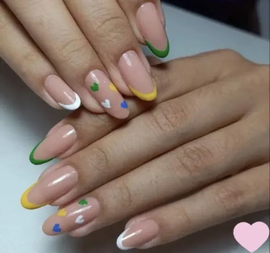 Vaga de manicure...