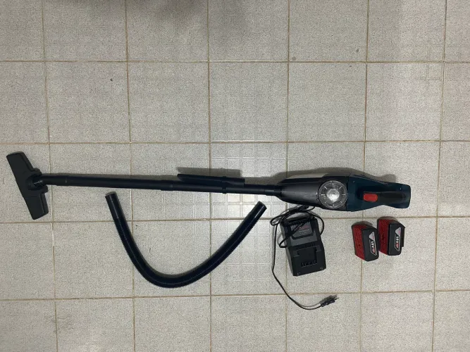 Aspirador de pó Bosch com carregador e 2 baterias
