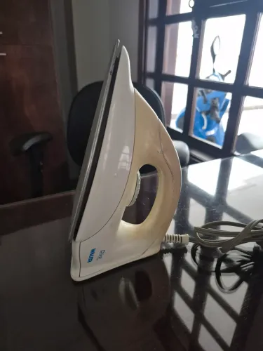 Eletro doméstico ferro de passar walita 220v 