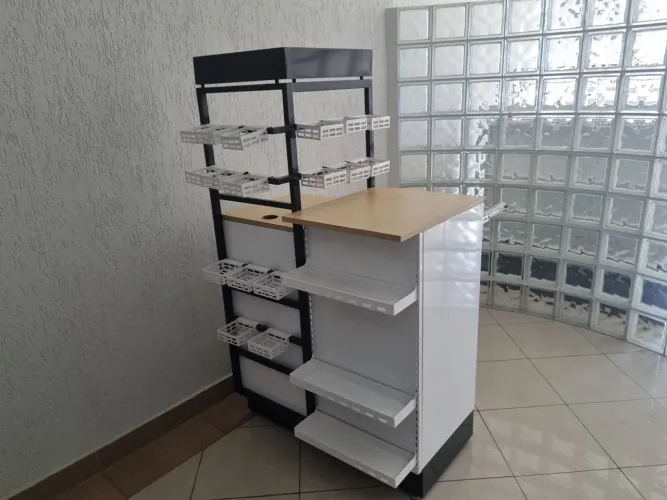 Balcão tipo caixa, ideal para farmacia e comercio