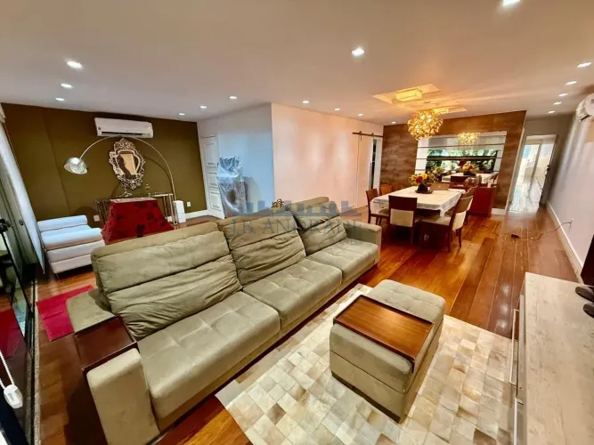 Jardim Oceânico 221 m² | 4 Quartos (1 Suíte) | 3 Vagas | Próximo à Praia e Metrô