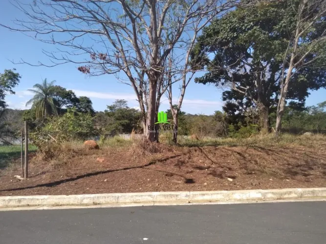 Lotes em Condomínio em Cond. Canto Da Siriema.