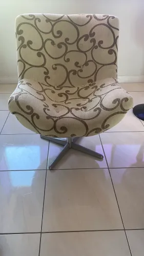 Vendo poltrona giratória