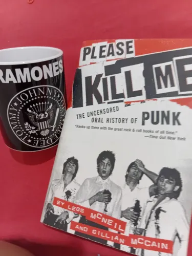 Livro Please Kill Me - Mate-me Por Favor