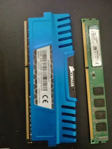 Memória RAM ddr3 2x4 gigas total 8 gigas