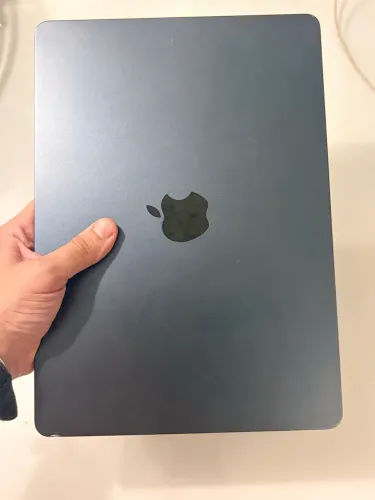 MacBook Air M2 - Meia-Noite