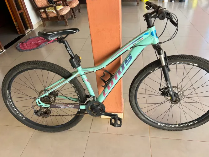 BIKE fem LOTUS