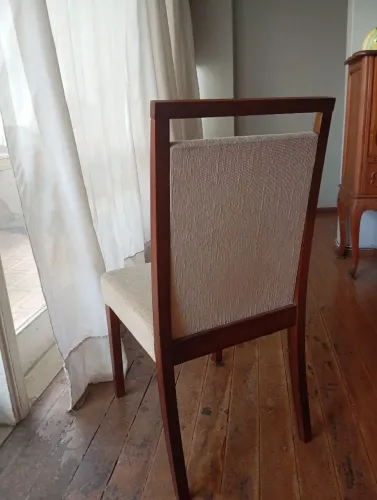 Conjunto de mesa com 6 cadeiras 