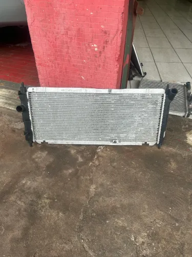 RADIADOR DE CORSA CLASSIC 1996 até 2010 C/Ar (SEMI NOVO)