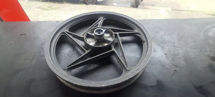 Roda traseira Suzuki yes en 125