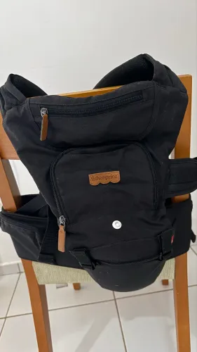Canguru Fisher Price com Hipseat preto
